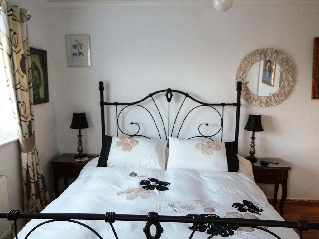 Brooklands Guest House CBG Extérieur photo